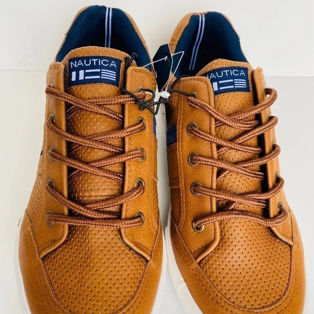 NWT Nautica Hull Youth Lace Up Tan Shoes Size 6
